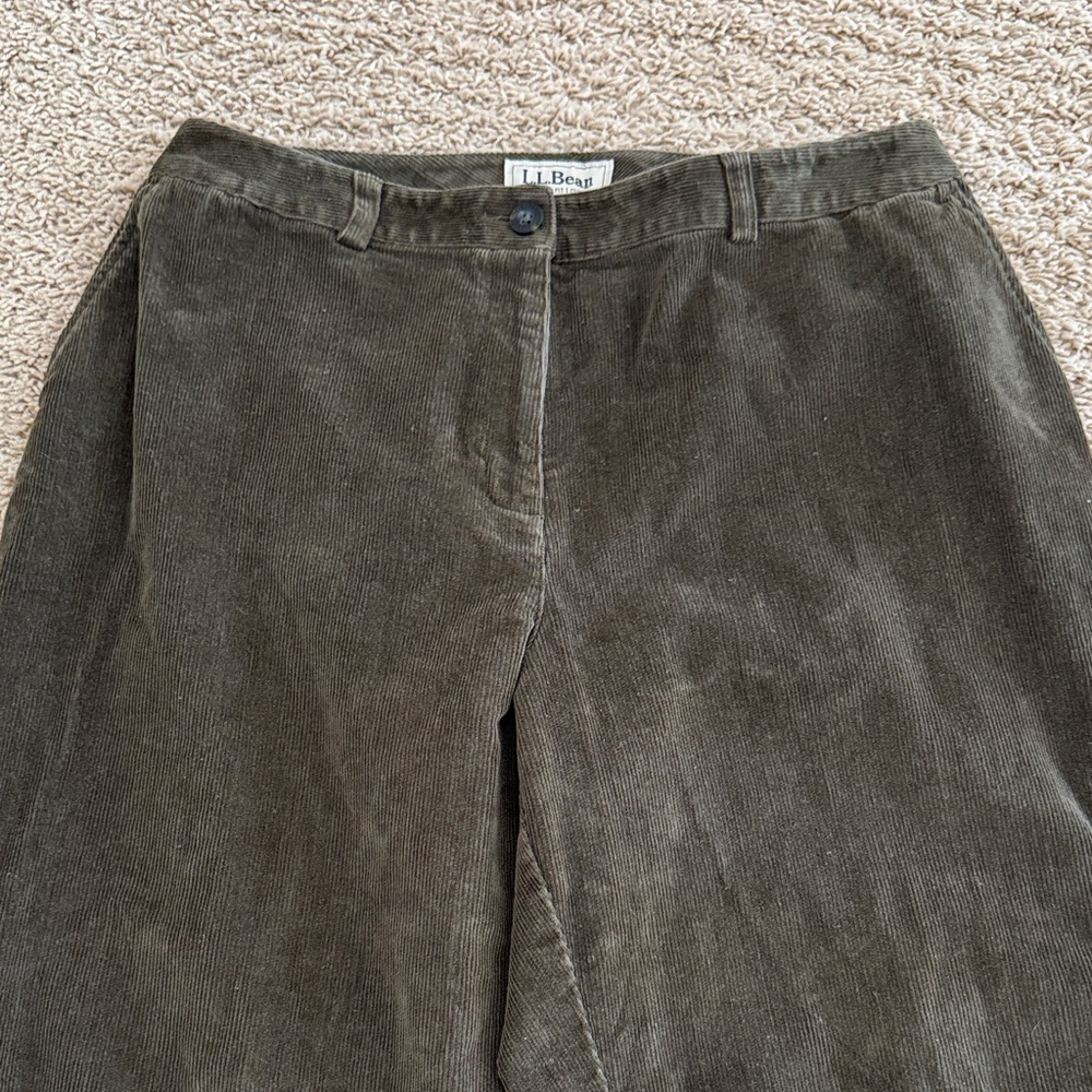 LL Bean Womens Classic Fit Curvy Olive Green Corduroy Pants, sz 14 M Tall